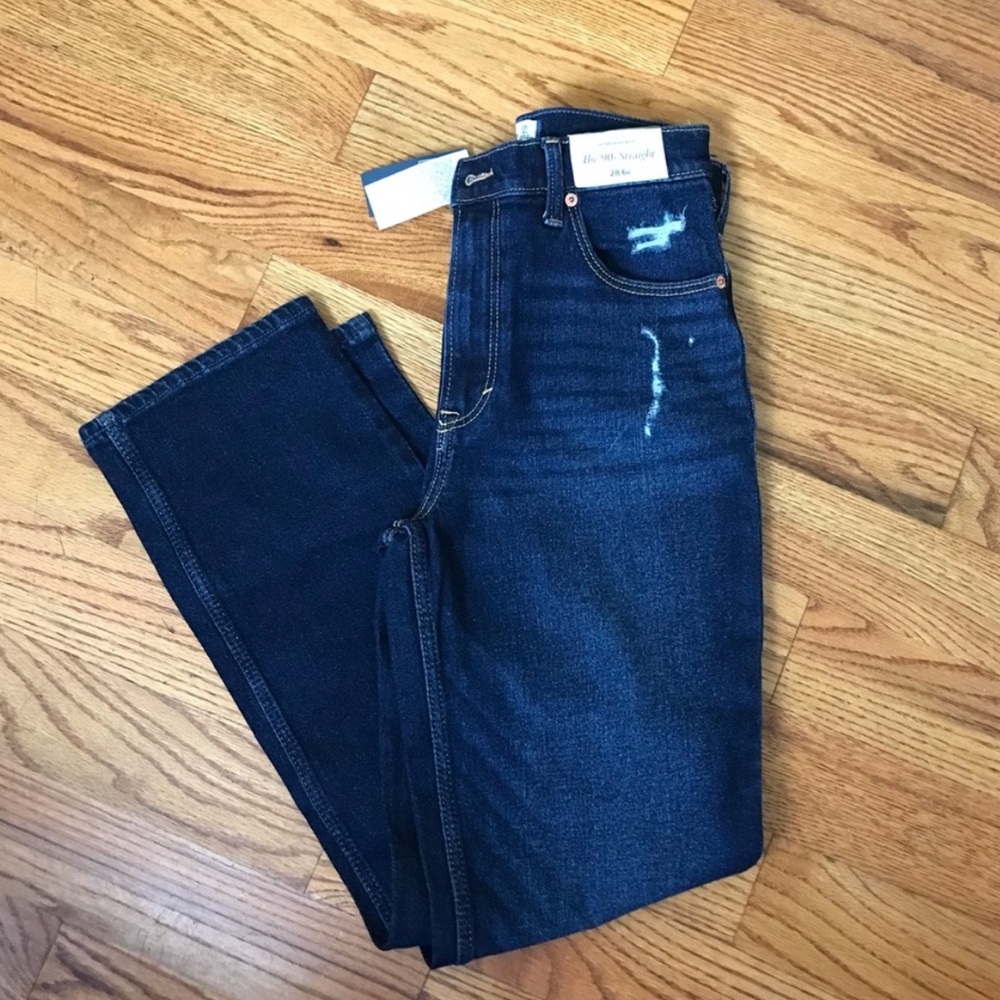 Abercrombie 90’s Straight Jeans Dark Wash NWT